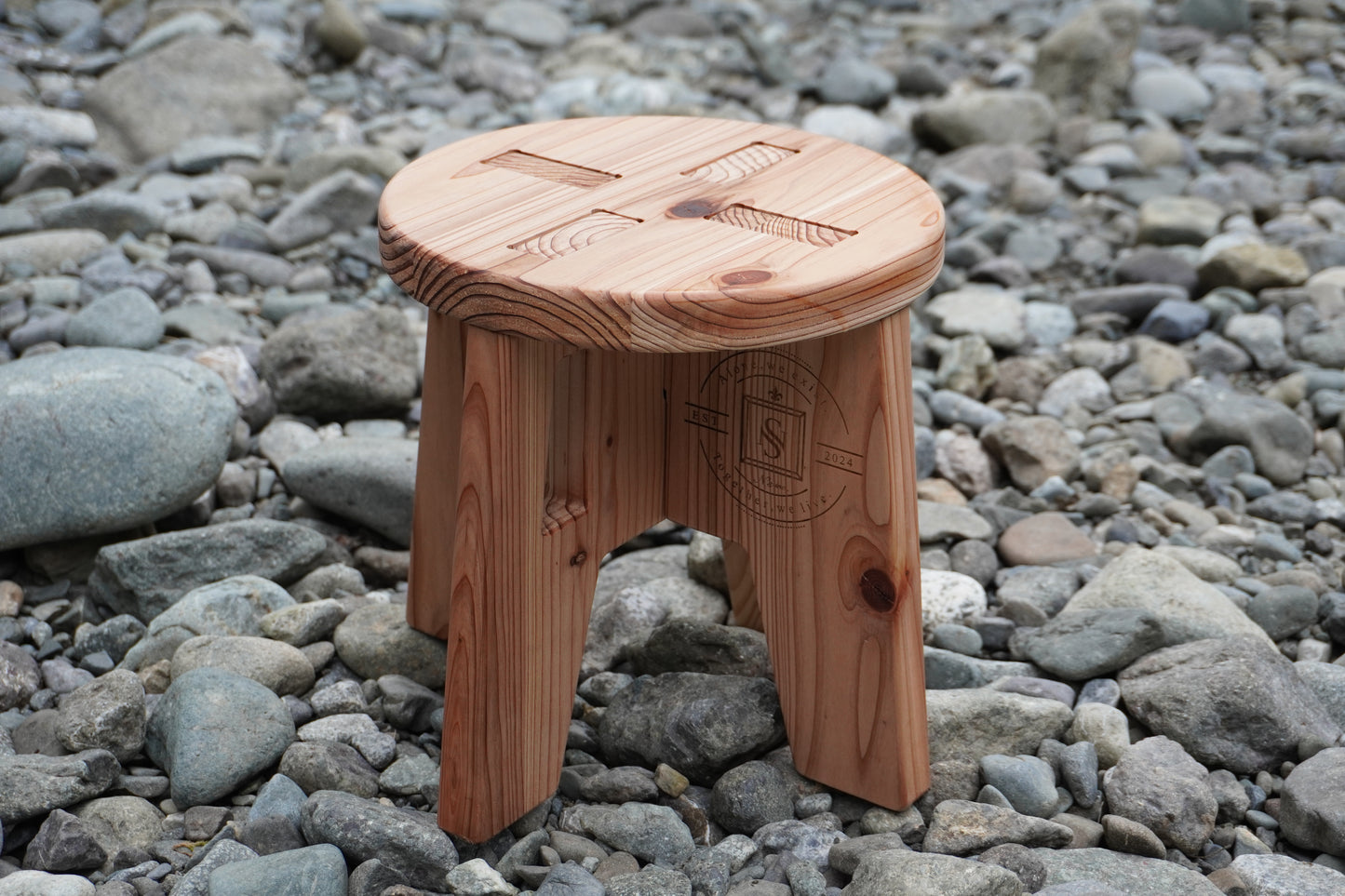 N's Chair
